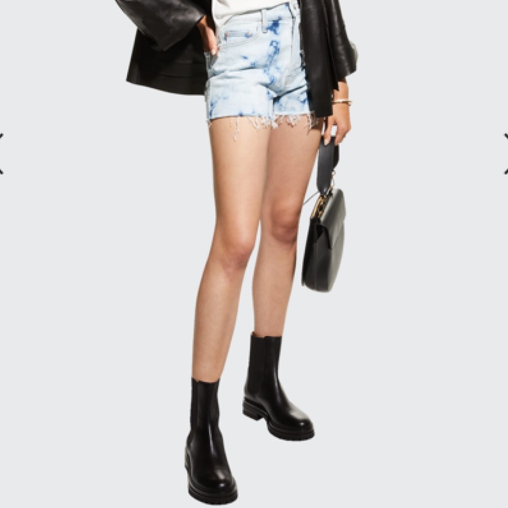 Mother Superior | The Tomcat Kick Fray Shorts In A Tizzy Jeans | Size 26